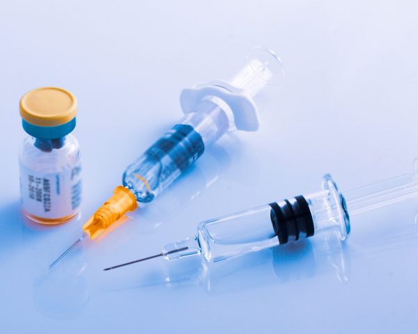 What’s the difference between a needle and a syringe?